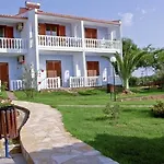 Hotel Navarone Petrochori (Peloponnese)