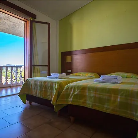 Navarone Otel 3*