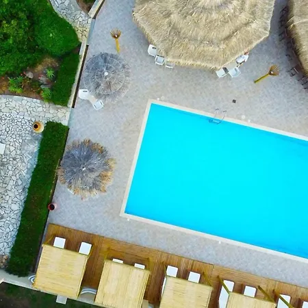 Hotell Navarone Petrochori (Peloponnese)