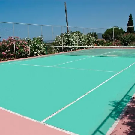 Navarone 3* Petrochori (Peloponnese)