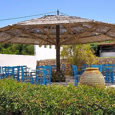 Navarone Hotel Petrochori (Peloponnese)