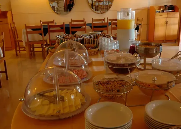 Navarone 3* Петрокорион