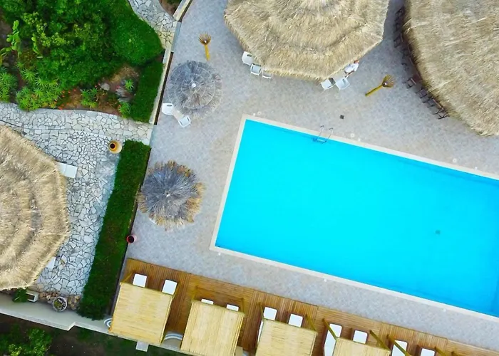 Отель Navarone Петрокорион