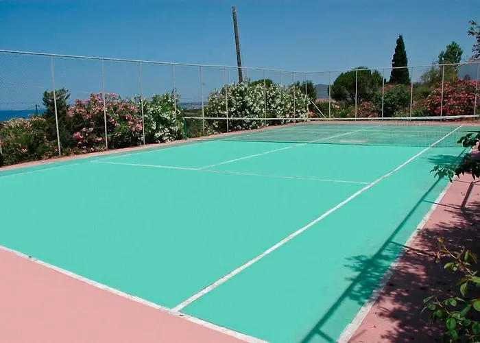 Navarone 3* Петрокорион