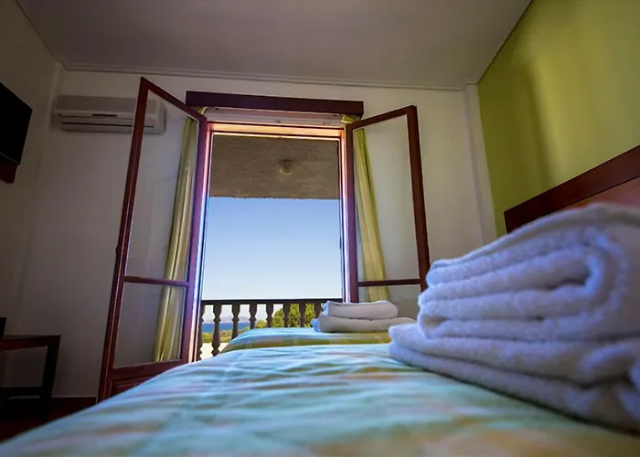 Ξενοδοχείο Navarone 3*