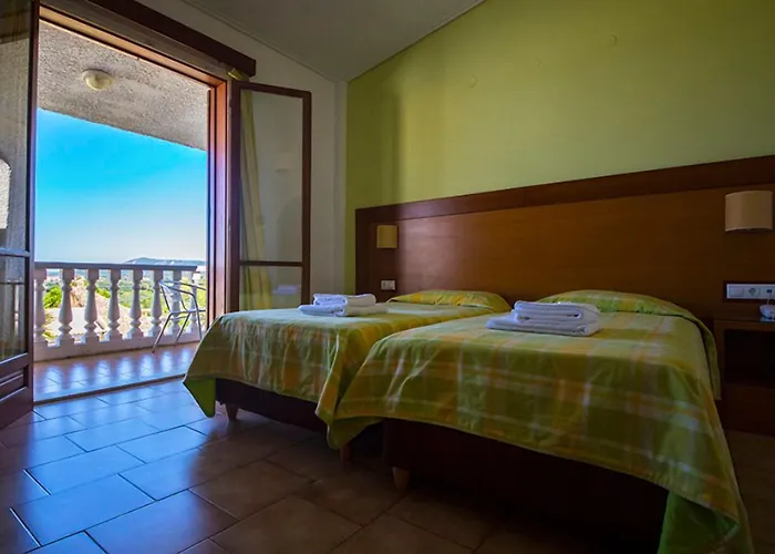 Отель Navarone 3*