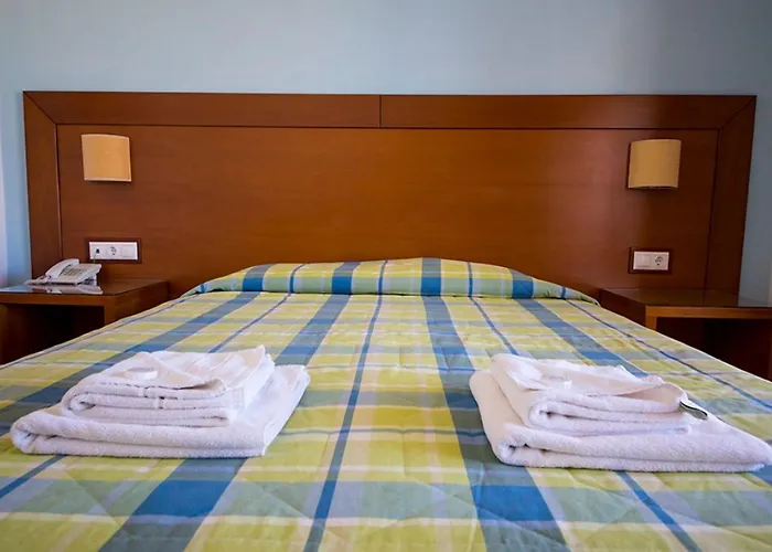 Отель Navarone Петрокорион