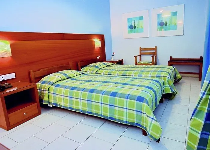 Navarone Отель Петрокорион